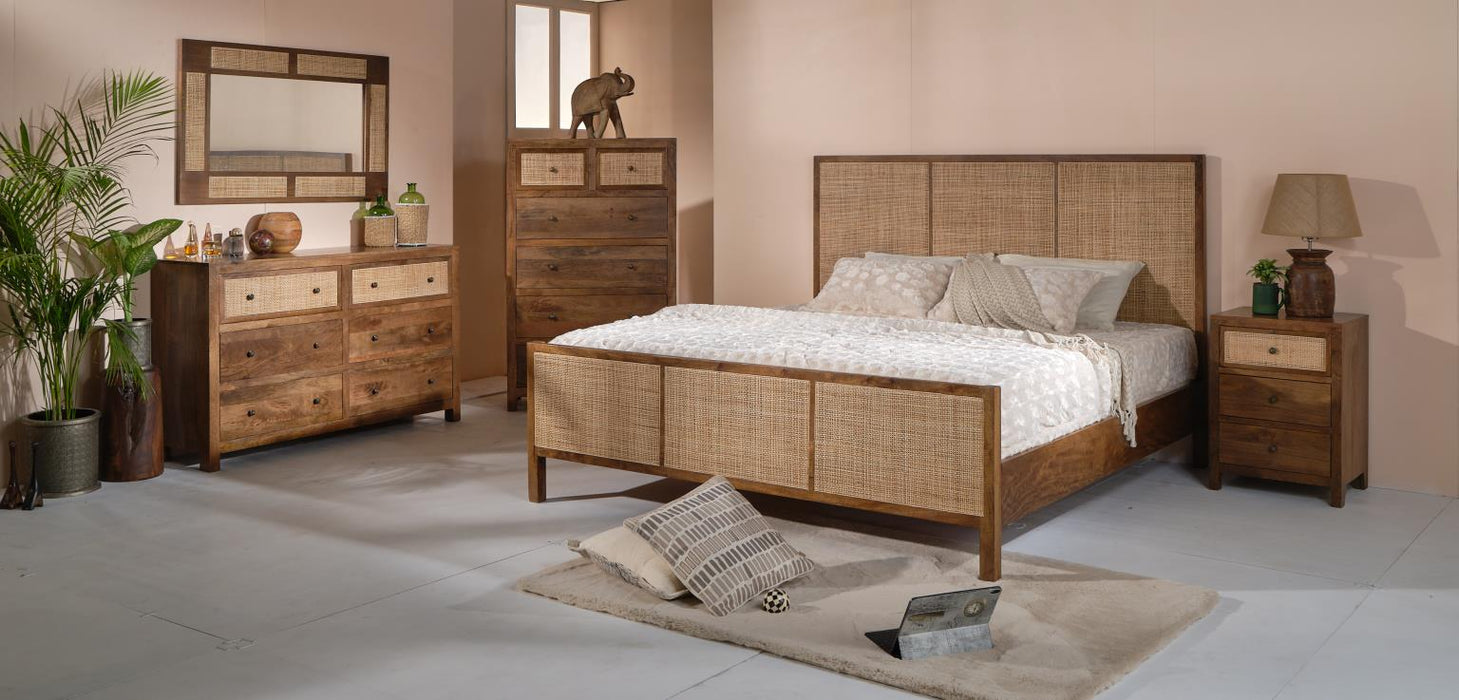 Lantry King Size Bedroom Collection